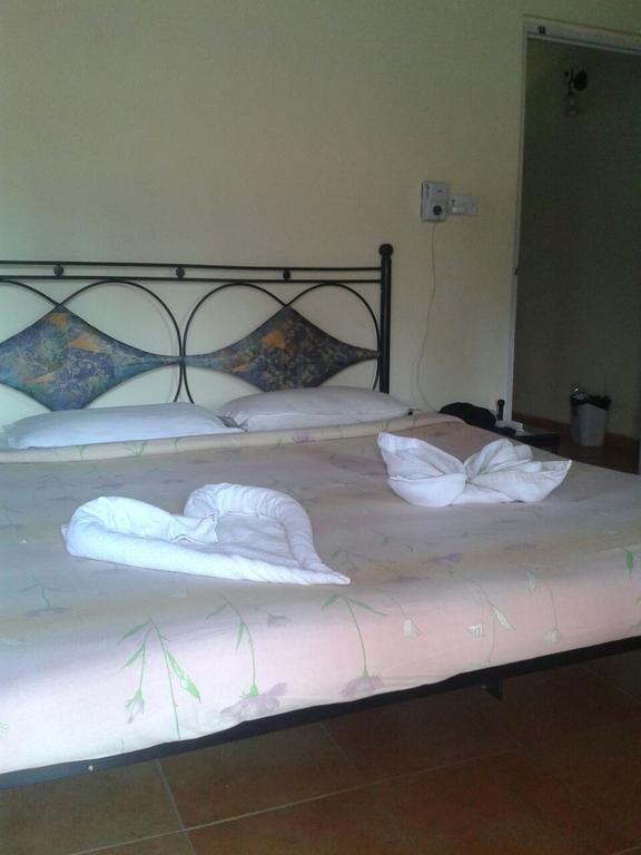 Libton Manor Hotel Кандолим Екстериор снимка
